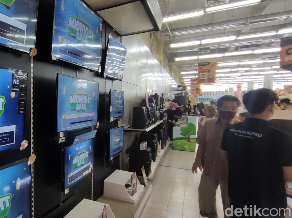 Ramadhan Midnight Sale Transmart Semarang, Daging-Televisi Jadi Primadona
