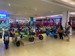 Wow! Midnight Sale Transmart Rungkut, Sepeda Listrik Cuma Rp 3 Jutaan