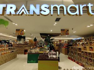 Gas Rek! Transmart Full Day Sale di Surabaya, TV 32 Inch Cuma Rp 1 Jutaan Gas Rek! Transmart Full Day Sale di Surabaya, TV 32 Inch Cuma Rp 1 Jutaan