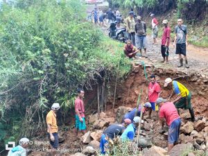 Jalan Rusak Sepekan, Dewan di Labuan Bajo Rogoh Uang Perjalanan Dinas