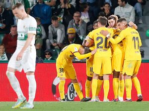 Elche Vs Barcelona: El Barca Pesta Gol 4-0