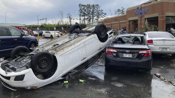 Arkansas AS Porak-poranda Disapu Tornado Dahsyat