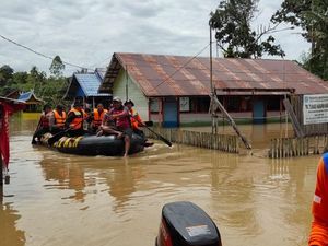 Banjir Kapuas Meluas, 4.166 Rumah Warga di 14 Desa Terendam