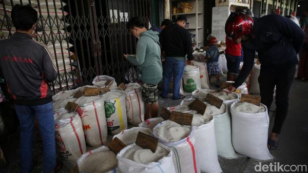Bunda Sabar Ya, Harga Beras Resmi Naik!