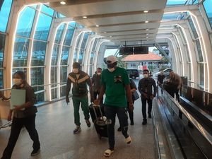 Overstay Sebulan Lebih, 2 WNA Nigeria Dideportasi dari Bali Overstay Sebulan Lebih, 2 WNA Nigeria Dideportasi dari Bali