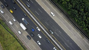 21 Ribu Kendaraan Lintasi Puncak Bogor Siang Ini, Volume Lalin Naik 21%