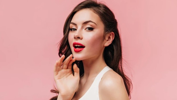 Alasan orang menarik cenderung merasa kesepian menurut sains