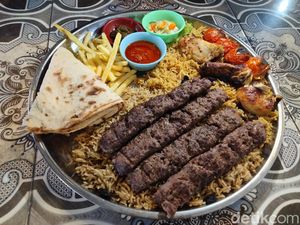 Nikmatnya Kebab-Nasi Biryani Buatan Chef asal Iran di Sorento Kebab Station Nikmatnya Kebab-Nasi Biryani Buatan Chef asal Iran di Sorento Kebab Station