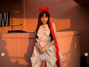 Pesona Lisa BLACKPINK saat Rayakan Ultah di Thailand Pesona Lisa BLACKPINK saat Rayakan Ultah di Thailand