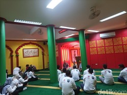 Masjid Lautze, Penghubung Masyarakat Muslim di Tengah Pecinan