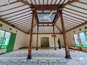Masjid 400 Tahun di Wonogiri dan Kisah Bedug yang Enggan Dipindah Masjid 400 Tahun di Wonogiri dan Kisah Bedug yang Enggan Dipindah