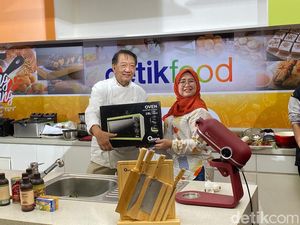 Chef Yongki Gunawan Berbagi Tips Bikin Es Kolak Pisang Istimewa Chef Yongki Gunawan Berbagi Tips Bikin Es Kolak Pisang Istimewa