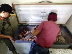 Razia Pasar, Satpol PP Kulon Progo Sita Puluhan Kg Daging Sapi Busuk