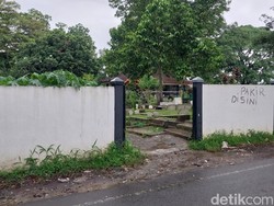 Teror Pocong Jadi-jadian di Makam Kota Malang Bikin Ojol Nyaris Jatuh