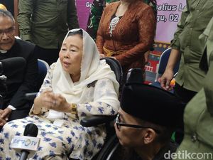 Momen Shinta Nuriyah Wahid Sahur Bareng di Gereja Katolik Semarang Momen Shinta Nuriyah Wahid Sahur Bareng di Gereja Katolik Semarang
