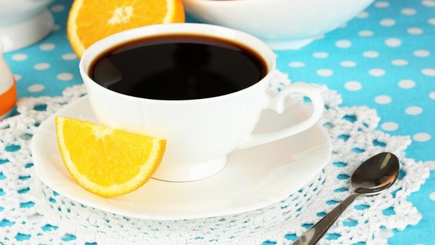 Tren penurunan berat badan dengan kopi dan lemon