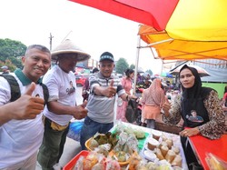 Relawan Sandiaga Uno Beri Modal Usaha Kuliner ke Emak-emak Banyumas