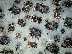 Suasana Bukber Warga Baghdad di Kompleks Abdul-Qadir Gilani