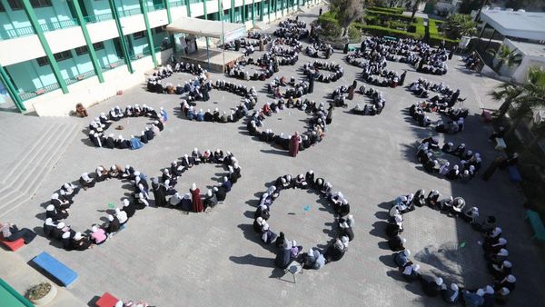Siswa SMA di Gaza Tadarus Al-Quran Disela Jam Istirahat