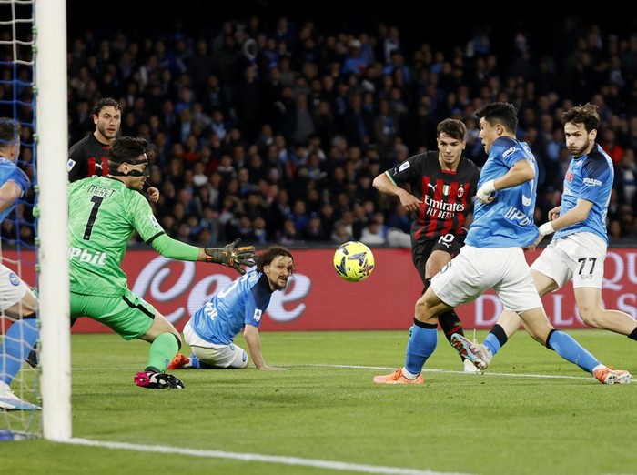 Soccer Football - Serie A - Napoli v AC Milan - Stadio Diego Armando Maradona, Naples, Italy - April 2, 2023  AC Milan's Brahim Diaz scores their second goal REUTERS/Ciro De Luca