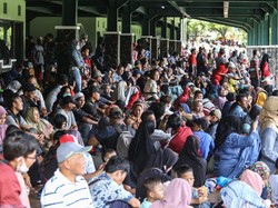 Ida Dayak Viral di TikTok Berujung Warga Rela Antre Berobat di Depok