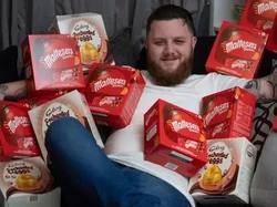 Cuma Bisa Makan Cokelat, Pria Ini Bisa Habiskan 250 Cokelat Dalam Setahun