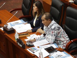 Komisi I DPR Ungkap Alasan Rapat Revisi UU ITE Kerap Digelar Tertutup