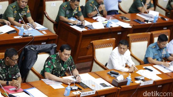 DPR Setujui Hibah Rantis Bushmaster Australia untuk TNI
