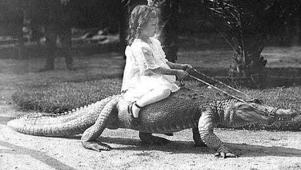 Foto Jadul Abadikan Momen Mencengangkan Zaman Dulu, Bikin Melotot!