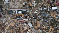 Foto Udara Dampak Tornado di Indiana AS