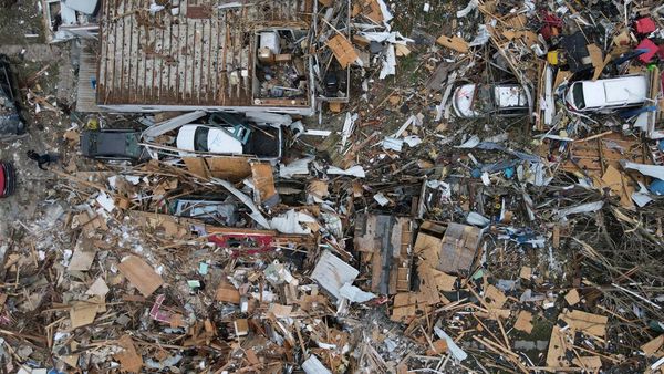 Foto Udara Dampak Tornado di Indiana AS