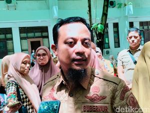 Sikap Gubernur Sulsel Enggan Bahas PSM Juara Usai Jadi Bulan-bulanan Netizen Sikap Gubernur Sulsel Enggan Bahas PSM Juara Usai Jadi Bulan-bulanan Netizen