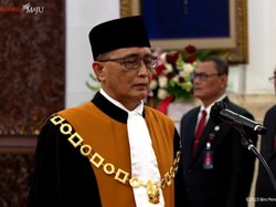 Baca Sumpah di Depan Jokowi, Sunarto Resmi Jadi Wakil Ketua MA