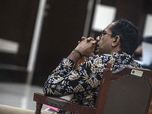 Haris Azhar Dituntut 4 Tahun Penjara di Kasus Lord Luhut! Haris Azhar Dituntut 4 Tahun Penjara di Kasus Lord Luhut!