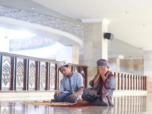 Hadits Sholat Adalah Tiang Agama, Ini Keutamaan Sholat Hadits Sholat Adalah Tiang Agama, Ini Keutamaan Sholat