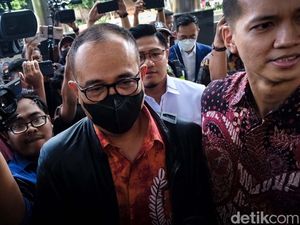 Jadi Tersangka Korupsi, Rafael Alun Datangi KPK