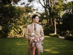 5 Rekomendasi Jas Pengantin Pria untuk Momen Istimewa