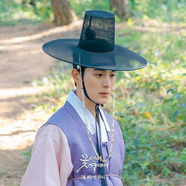 Jung Gun Joo sebagai cendekiawan Yoo Ha/ Foto: instagram.com/sbsdrama.official Jung Gun Joo sebagai cendekiawan Yoo Ha/ Foto: instagram.com/sbsdrama.official