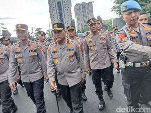 Kapolda Metro Perintahkan Anggota Tangkap Koboi Berpelat Polisi di Tol Kapolda Metro Perintahkan Anggota Tangkap Koboi Berpelat Polisi di Tol