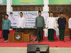 Kiai Pendukung Ganjar Ajarkan Fikih Sembelih Hewan Halal di Gresik