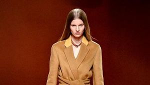 10 Koleksi Hermes Fall/Winter 2023, Busana Simple yang Elegan