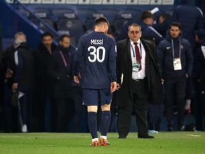 PSG Kalah, Messi Dicemooh