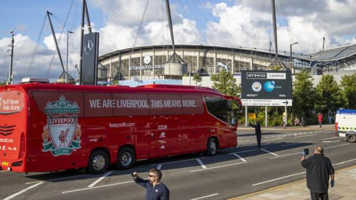 Bus Liverpool menjadi sasaran anarkisme usai melawan Manchester City. Foto: Dok. This Is Anfield