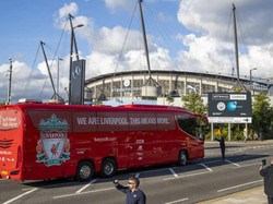 Bus Liverpool Dilempar Bata Usai Melawan Manchester City