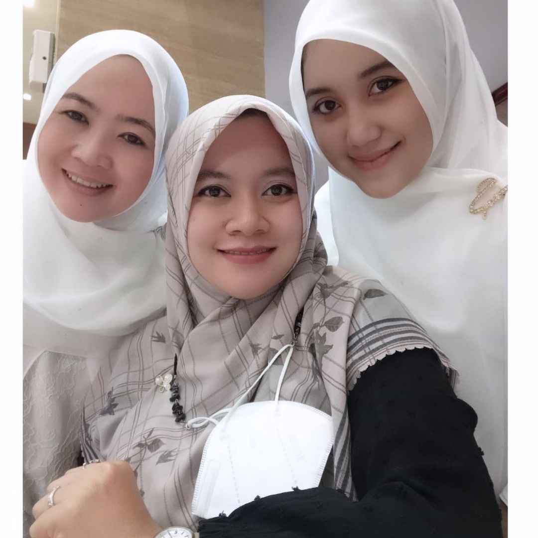 Lutfiana Ulfa & Istri Pertama Syekh Puji