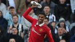 Marcus Rashford Kesal Banget, Sampai Lempar Sepatu!