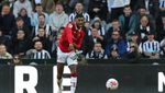 Marcus Rashford Kesal Banget, Sampai Lempar Sepatu!
