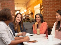 Pengertian Bahasa Adalah: Fungsi, Peran, Ragam, dan Sifatnya