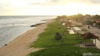Serunya Ngabuburit di Pantai Sayang Heulang Garut