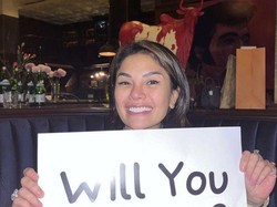 Momen Nikita Mirzani Dilamar Bule Jerman